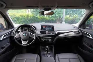 BMW 1 Series 2020 120i Style tendance intérieur photo 11 BMW 1 Series 2020 120i Style tendance intérieur photo 11