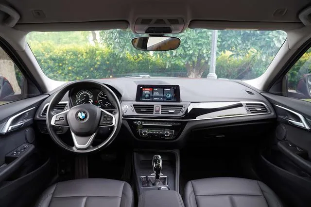 BMW 1 Series 2020 120i Style tendance intérieur photo 11 BMW 1 Series 2020 120i Style tendance intérieur photo 11