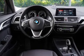 BMW 1 Series 2020 120i Style tendance intérieur photo 12 BMW 1 Series 2020 120i Style tendance intérieur photo 12