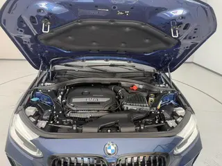 BMW 1 Series 2021 Restyling 125i M Sports Obsidian Night Edition interior photo 9 BMW 1 Series 2021 Restyling 125i M Sports Obsidian Night Edition interior photo 9