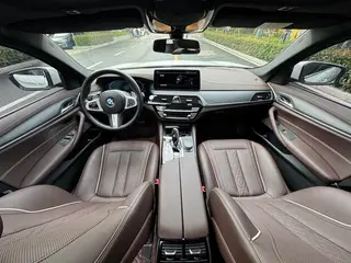 BMW 5 Series 2021 530Li Líder M Conjunto deportivo exterior foto 6 BMW 5 Series 2021 530Li Líder M Conjunto deportivo exterior foto 6