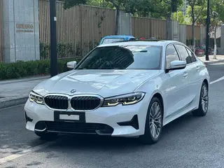 BMW 3 Series 2020 320i Sports suit