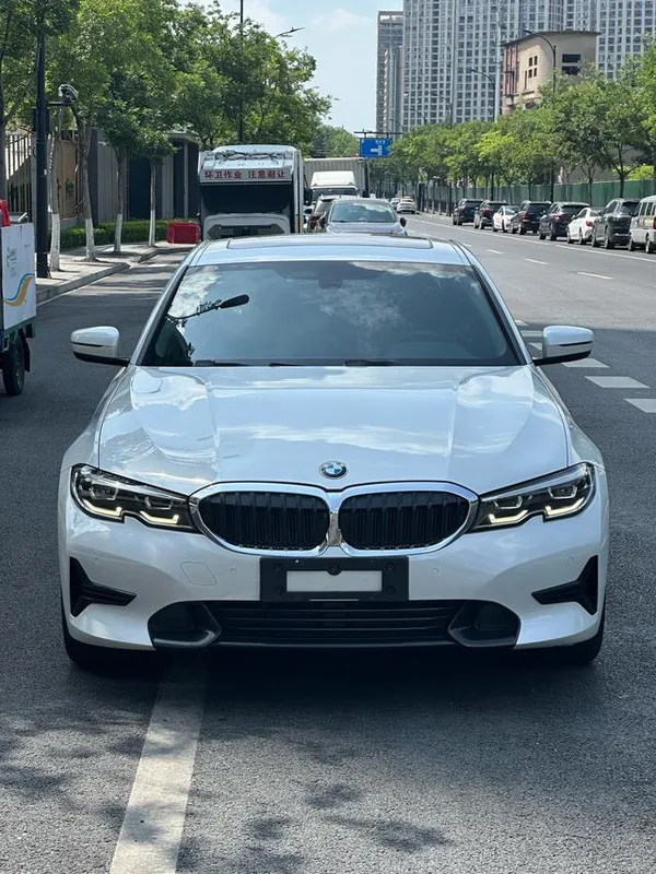 BMW 3 Series 2020 320i Sports suit exterior photo 2 BMW 3 Series 2020 320i Sports suit exterior photo 2