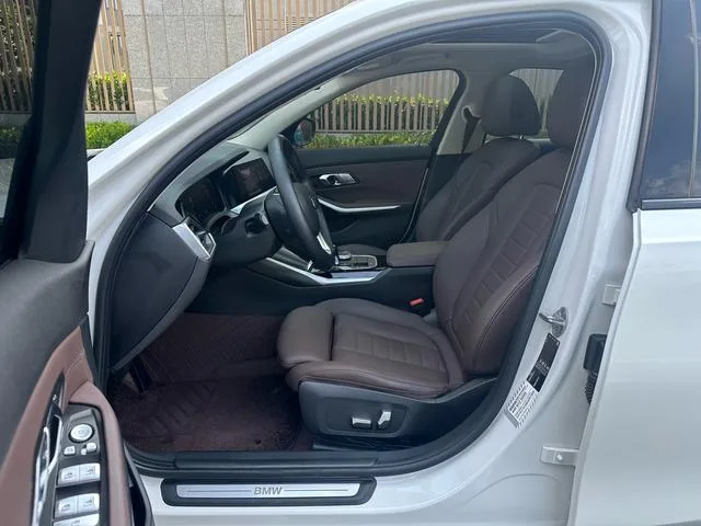 BMW 3 Series 2020 320i Sports suit exterior photo 9 BMW 3 Series 2020 320i Sports suit exterior photo 9