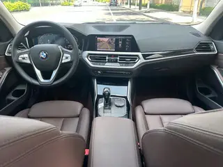 BMW 3 Series 2020 320i Sports suit interior photo 11 BMW 3 Series 2020 320i Sports suit interior photo 11