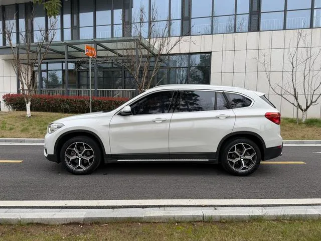 BMW X1 2019 sDrive18Li Tipo de lujo exterior foto 3 BMW X1 2019 sDrive18Li Tipo de lujo exterior foto 3