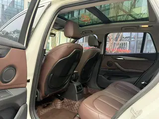 BMW X1 2019 sDrive18Li Tipo de lujo interior foto 7 BMW X1 2019 sDrive18Li Tipo de lujo interior foto 7