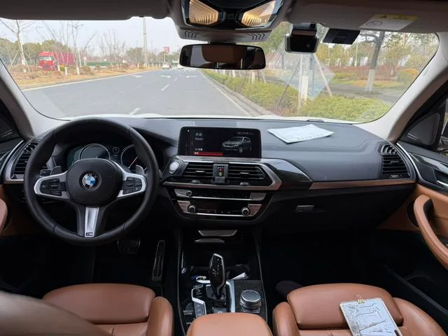 BMW X3 2018 xDrive30i Leading Type M Sports suit Country VI interior photo 7 BMW X3 2018 xDrive30i Leading Type M Sports suit Country VI interior photo 7