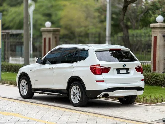 BMW X3 2016 sDrive20i exterior foto 6 BMW X3 2016 sDrive20i exterior foto 6