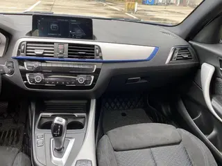 BMW 1 Series (Imported) 2018 120i M Sports suit interior photo 9 BMW 1 Series (Imported) 2018 120i M Sports suit interior photo 9