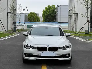 BMW 3 Series 2018 320Li Style tendance extérieur photo 2 BMW 3 Series 2018 320Li Style tendance extérieur photo 2