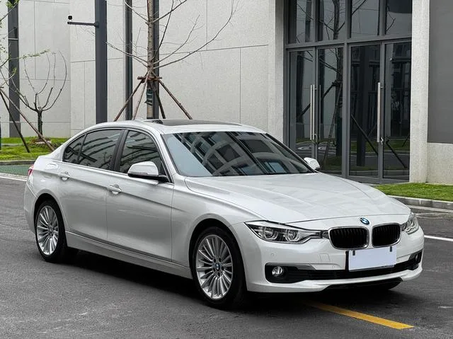 BMW 3 Series 2018 320Li Style tendance extérieur photo 3 BMW 3 Series 2018 320Li Style tendance extérieur photo 3