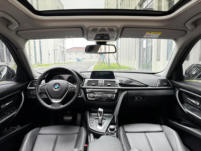 BMW 3 Series 2018 320Li Style tendance extérieur photo 4 BMW 3 Series 2018 320Li Style tendance extérieur photo 4