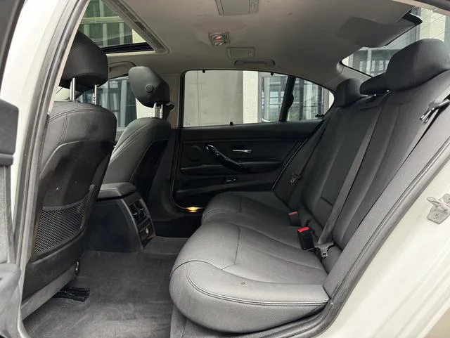 BMW 3 Series 2018 320Li Style tendance extérieur photo 6 BMW 3 Series 2018 320Li Style tendance extérieur photo 6