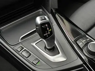 BMW 3 Series 2018 320Li Style tendance extérieur photo 8 BMW 3 Series 2018 320Li Style tendance extérieur photo 8