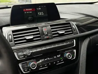 BMW 3 Series 2018 320Li Style tendance intérieur photo 11 BMW 3 Series 2018 320Li Style tendance intérieur photo 11