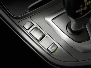 BMW 3 Series 2018 320Li Style tendance intérieur photo 12 BMW 3 Series 2018 320Li Style tendance intérieur photo 12