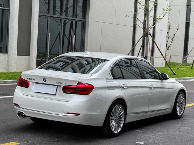BMW 3 Series 2018 320Li Style tendance intérieur photo 19 BMW 3 Series 2018 320Li Style tendance intérieur photo 19