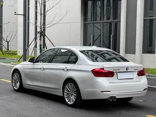 BMW 3 Series 2018 320Li Style tendance intérieur photo 20 BMW 3 Series 2018 320Li Style tendance intérieur photo 20