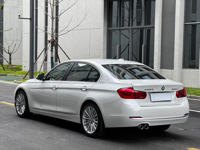 BMW 3 Series 2018 320Li Style tendance intérieur photo 20 BMW 3 Series 2018 320Li Style tendance intérieur photo 20
