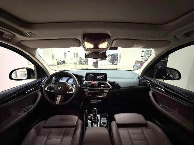 BMW X3 2018 xDrive28i M Conjunto deportivo País V exterior foto 3 BMW X3 2018 xDrive28i M Conjunto deportivo País V exterior foto 3