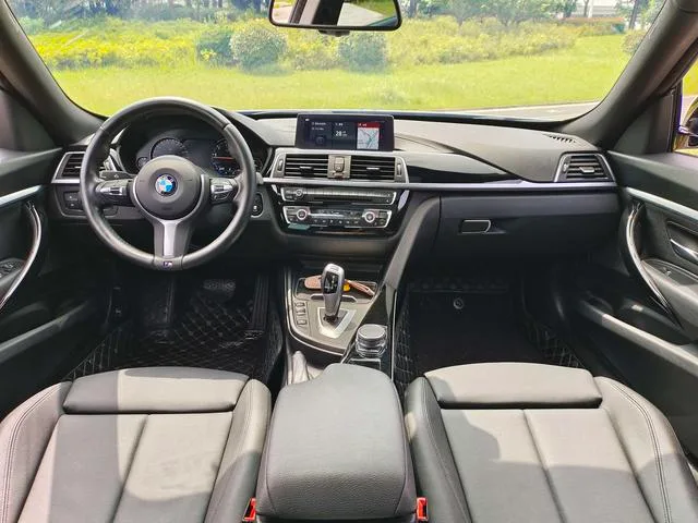 BMW 3 Series GT 2019 320i M Спортивный костюм интерьер фото 10 BMW 3 Series GT 2019 320i M Спортивный костюм интерьер фото 10
