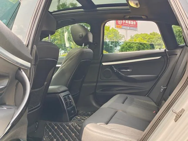 BMW 3 Series GT 2019 320i M Спортивный костюм интерьер фото 17 BMW 3 Series GT 2019 320i M Спортивный костюм интерьер фото 17