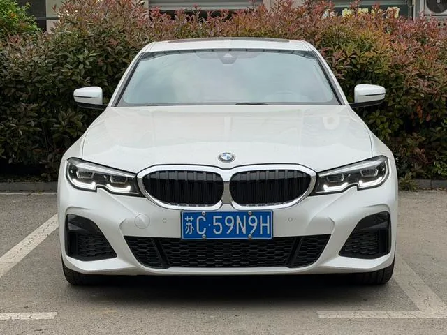 BMW 3 Series 2021 Reforma 325i M Conjunto deportivo exterior foto 3 BMW 3 Series 2021 Reforma 325i M Conjunto deportivo exterior foto 3