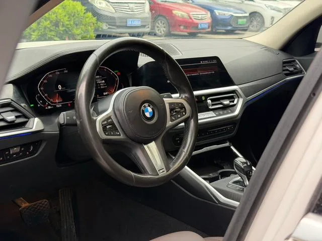 BMW 3 Series 2021 Reforma 325i M Conjunto deportivo exterior foto 5 BMW 3 Series 2021 Reforma 325i M Conjunto deportivo exterior foto 5