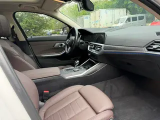 BMW 3 Series 2021 Reforma 325i M Conjunto deportivo interior foto 8 BMW 3 Series 2021 Reforma 325i M Conjunto deportivo interior foto 8