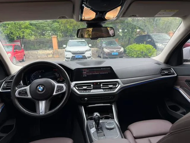 BMW 3 Series 2021 Reforma 325i M Conjunto deportivo interior foto 9 BMW 3 Series 2021 Reforma 325i M Conjunto deportivo interior foto 9