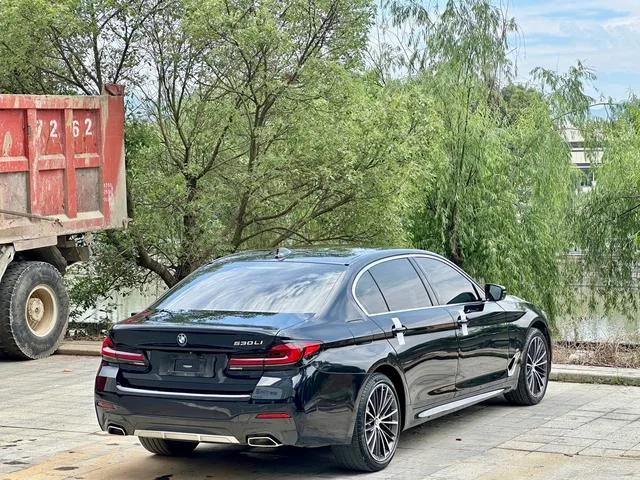 BMW 5 Series 2021 530Li Leader M Ensemble de sport extérieur photo 4 BMW 5 Series 2021 530Li Leader M Ensemble de sport extérieur photo 4
