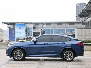 BMW X4 2021 xDrive25i M Спортивный костюм экстерьер фото 3 BMW X4 2021 xDrive25i M Спортивный костюм экстерьер фото 3