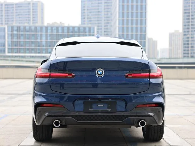 BMW X4 2021 xDrive25i M Спортивный костюм экстерьер фото 5 BMW X4 2021 xDrive25i M Спортивный костюм экстерьер фото 5