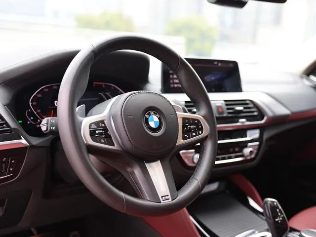 BMW X4 2021 xDrive25i M Спортивный костюм экстерьер фото 9 BMW X4 2021 xDrive25i M Спортивный костюм экстерьер фото 9