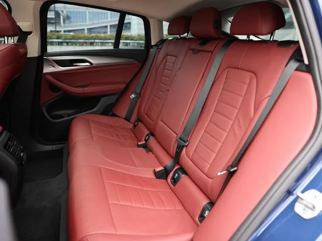 BMW X4 2021 xDrive25i M Спортивный костюм интерьер фото 12 BMW X4 2021 xDrive25i M Спортивный костюм интерьер фото 12