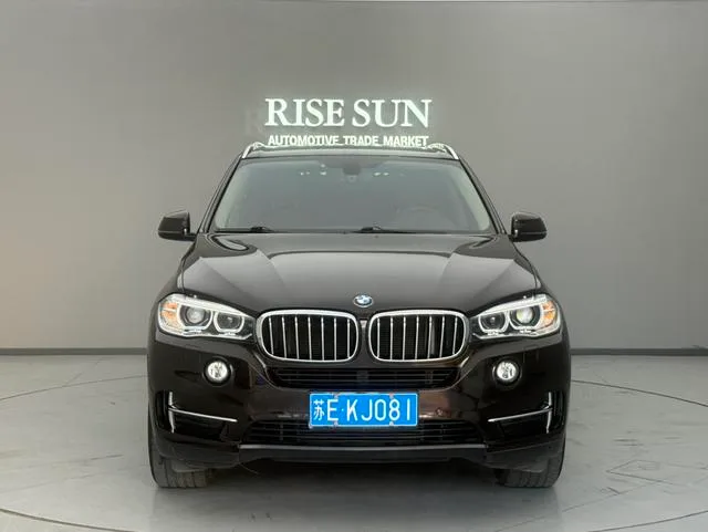 BMW X5 2018 xDrive35i Elegant style exterior photo 2 BMW X5 2018 xDrive35i Elegant style exterior photo 2