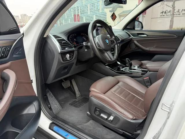BMW X3 2021 xDrive28i M Conjunto deportivo exterior foto 3 BMW X3 2021 xDrive28i M Conjunto deportivo exterior foto 3