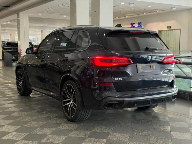 BMW X5 2019 xDrive40i M Ensemble de sport extérieur photo 4 BMW X5 2019 xDrive40i M Ensemble de sport extérieur photo 4