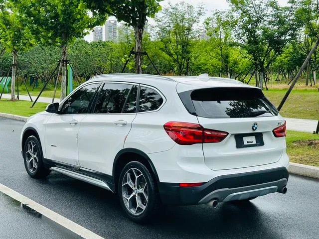 BMW X1 2018 xDrive20Li Premium Class exterior photo 6 BMW X1 2018 xDrive20Li Premium Class exterior photo 6