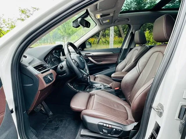BMW X1 2018 xDrive20Li Premium Class exterior photo 8 BMW X1 2018 xDrive20Li Premium Class exterior photo 8