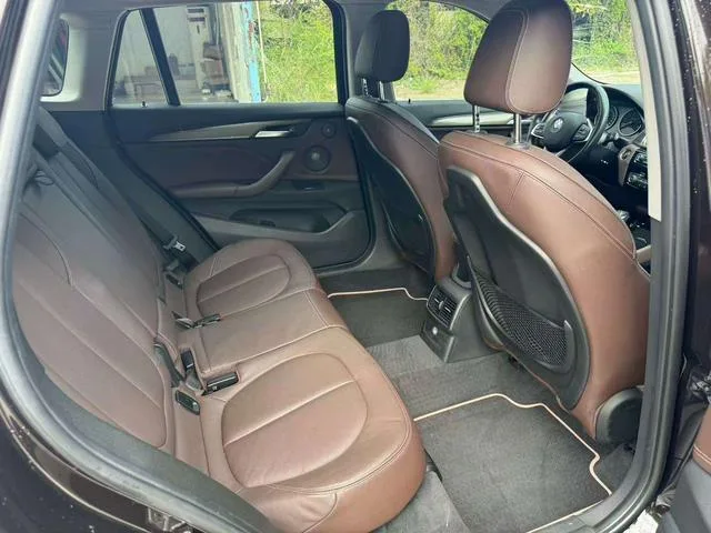 BMW X1 2016 xDrive20Li De lujo interior foto 6 BMW X1 2016 xDrive20Li De lujo interior foto 6