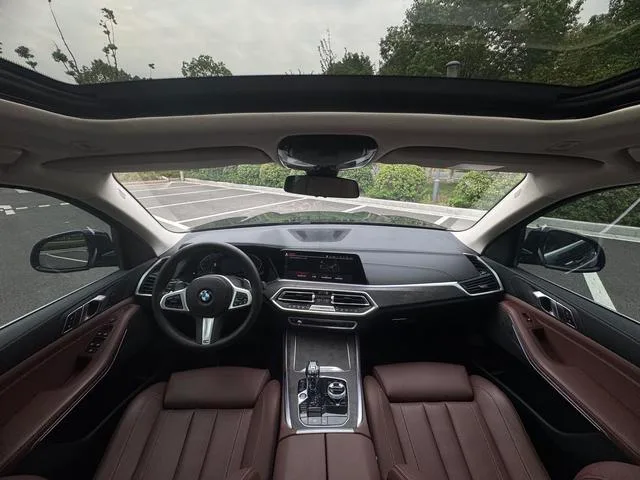 BMW X5 2019 xDrive40i M Sports suit exterior photo 6 BMW X5 2019 xDrive40i M Sports suit exterior photo 6
