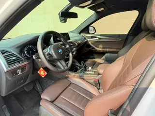 BMW X4 2019 xDrive25i M Sports suit interior photo 7 BMW X4 2019 xDrive25i M Sports suit interior photo 7