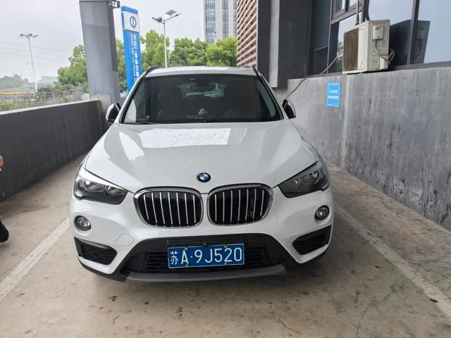 BMW X1 2019 sDrive18Li Fashionable exterior photo 2 BMW X1 2019 sDrive18Li Fashionable exterior photo 2
