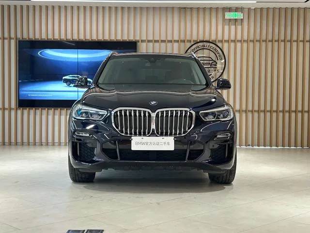 BMW X5 2019 xDrive40i M Sports suit interior photo 9