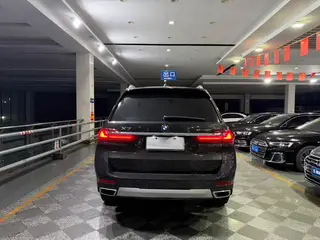 BMW X7 2021 xDrive40i Traje de lujo exclusivo exterior foto 5 BMW X7 2021 xDrive40i Traje de lujo exclusivo exterior foto 5