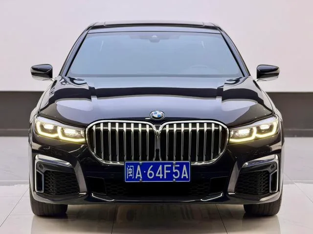 BMW 7 Series 2021 730Li M Conjunto deportivo exterior foto 2 BMW 7 Series 2021 730Li M Conjunto deportivo exterior foto 2