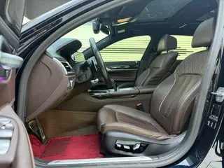 BMW 7 Series 2021 730Li M Conjunto deportivo interior foto 12 BMW 7 Series 2021 730Li M Conjunto deportivo interior foto 12