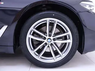 BMW 5 Series 2020 525Li M Sports suit exterior photo 7 BMW 5 Series 2020 525Li M Sports suit exterior photo 7
